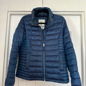 A&F lightweight Puffer women jacket